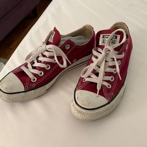 Red converse sneeakers